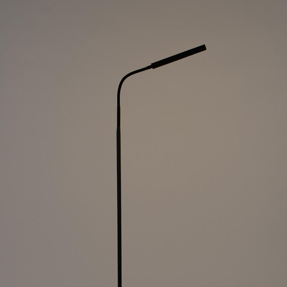 Lampadaire design noir avec LED avec variateur tactile - PALKA
